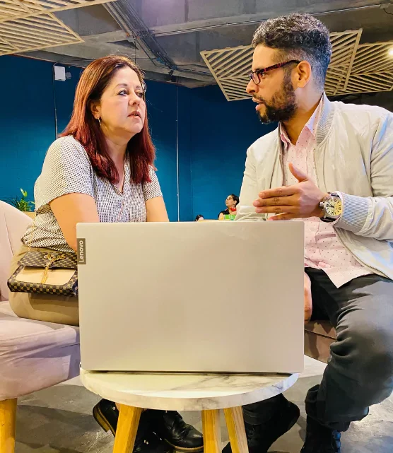 Consultoría de Arturo Mármol con Adriana Hoyos en Medellín